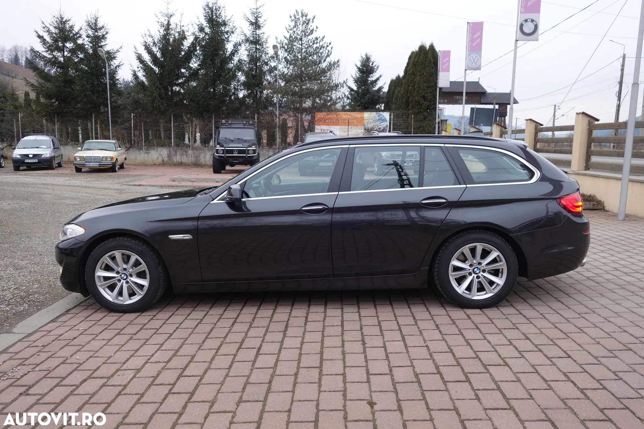 BMW Seria 5 530d xDrive Touring Aut. Luxury Line - 7