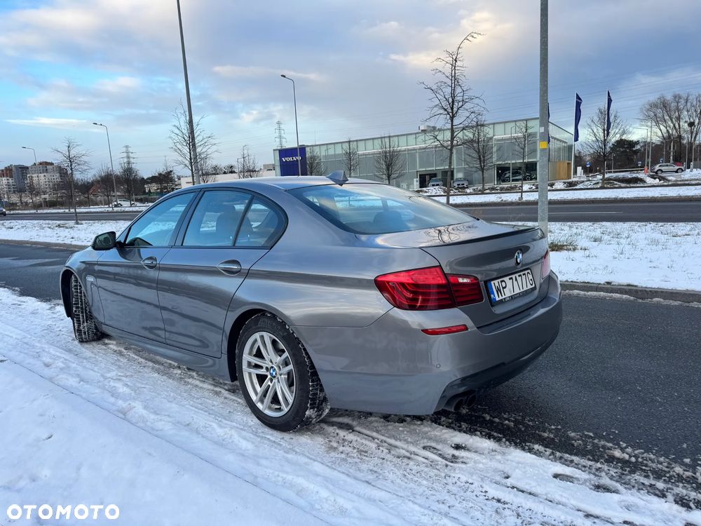 BMW Seria 5 528i xDrive - 4