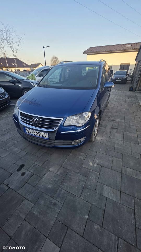 Volkswagen Touran - 5
