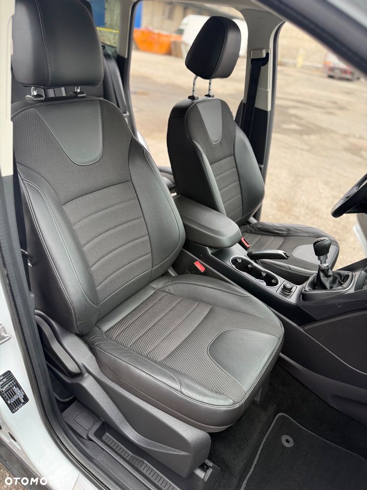 Ford Kuga 2.0 TDCi Titanium MPS6 - 22