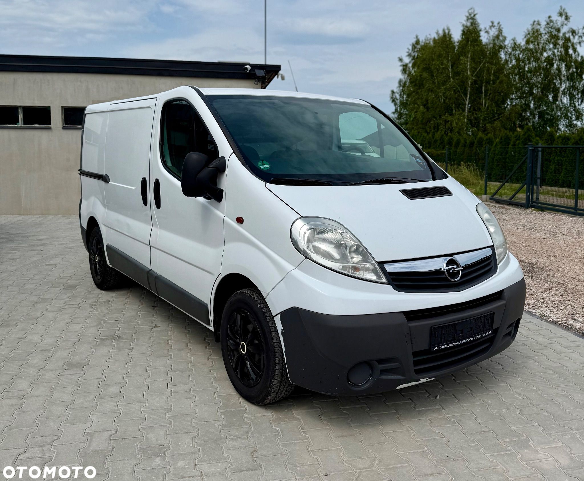 Opel Vivaro - 1