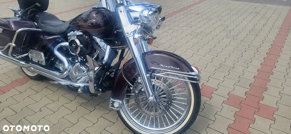 Harley-Davidson Touring Road King - 22