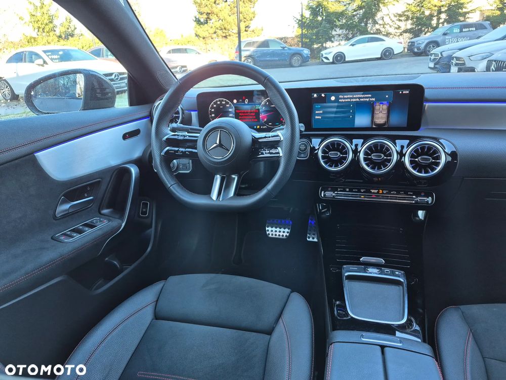 Mercedes-Benz CLA 200 AMG Line 7G-DCT - 24