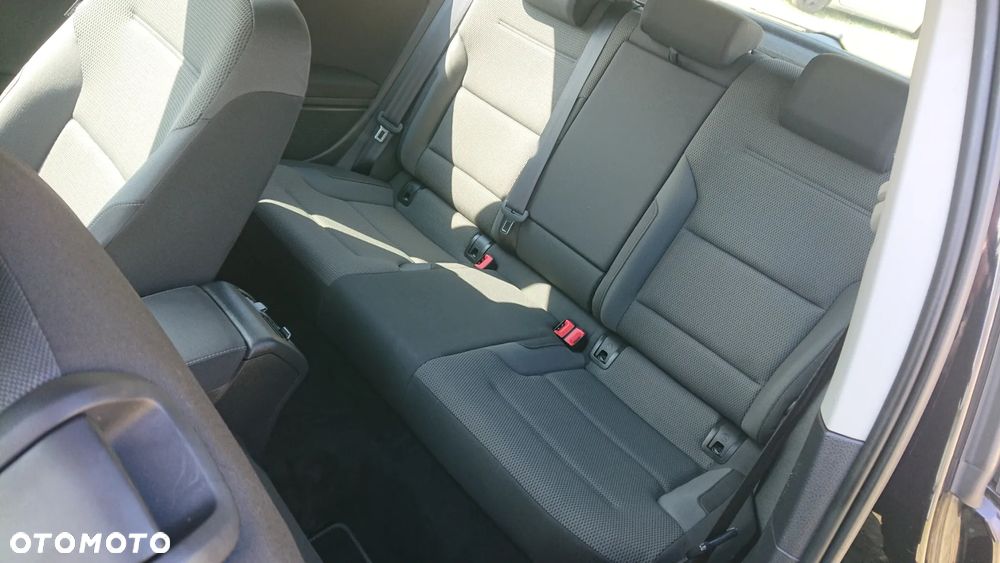 Volkswagen Golf - 11