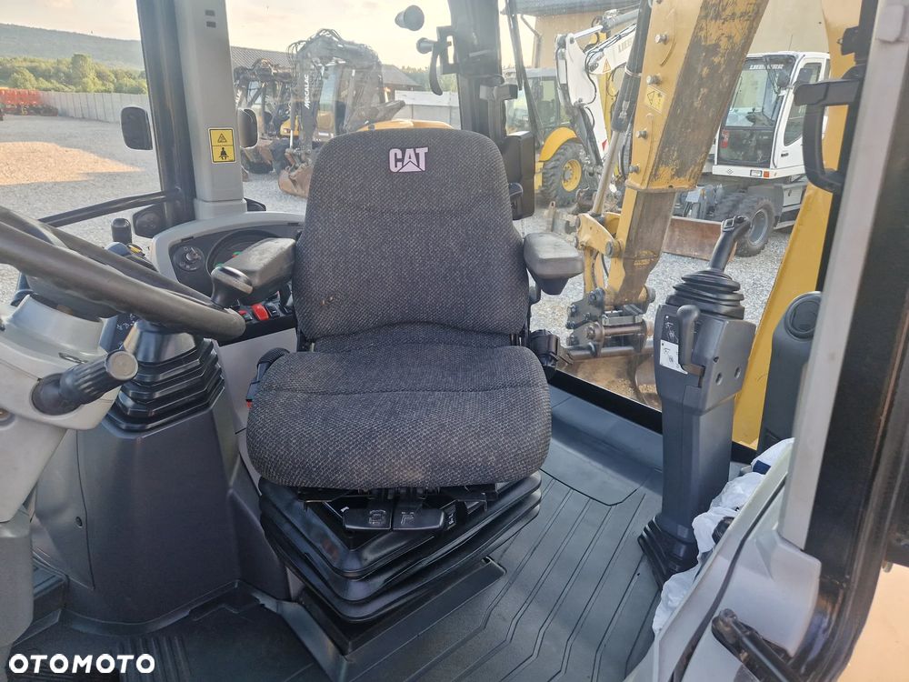 Caterpillar 432F2 - 17