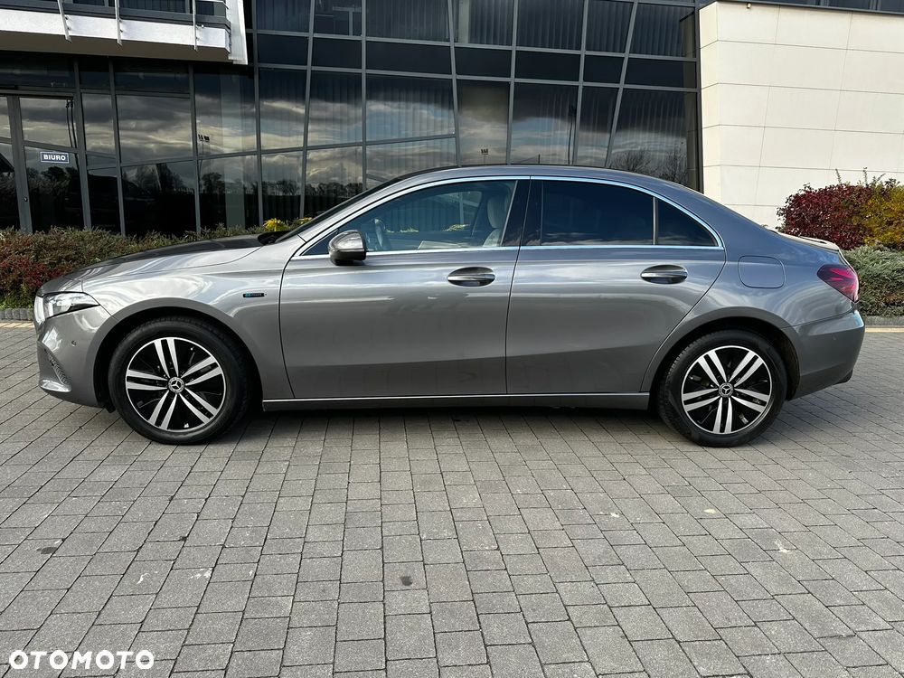 Mercedes-Benz Klasa A 250 Style 7G-DCT - 9