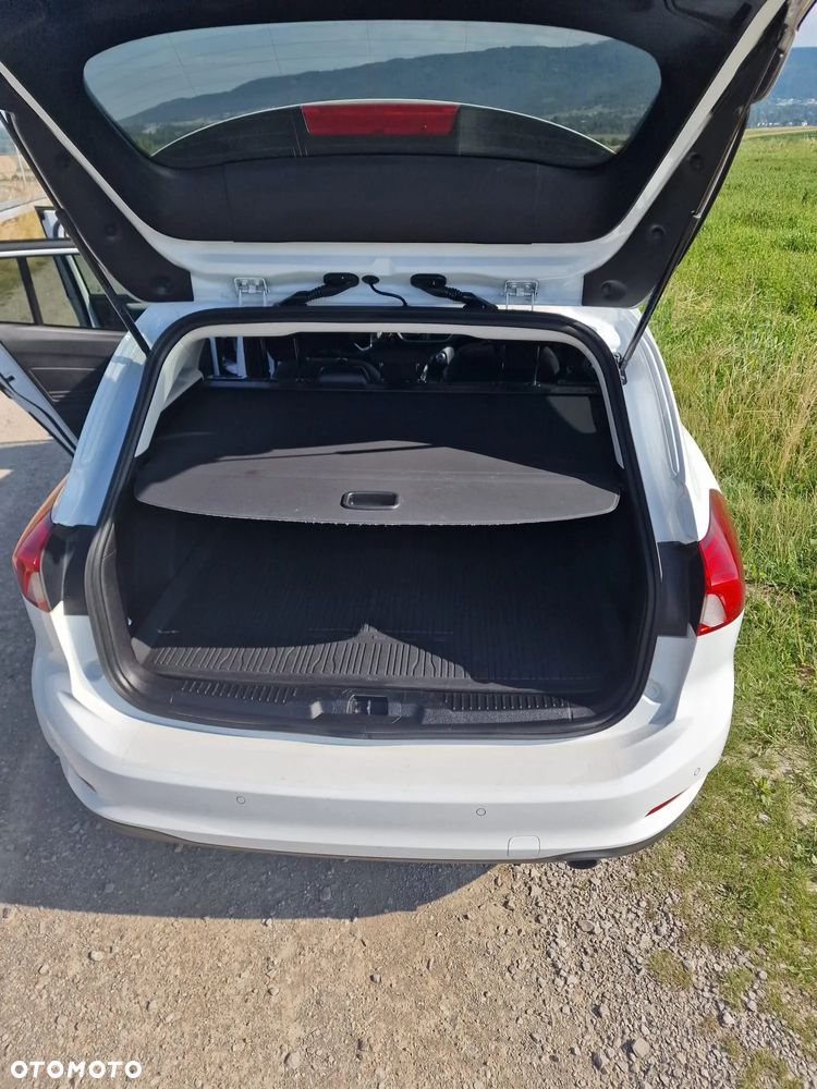 Ford Focus 1.5 EcoBlue Start-Stopp-System COOL&CONNECT - 11