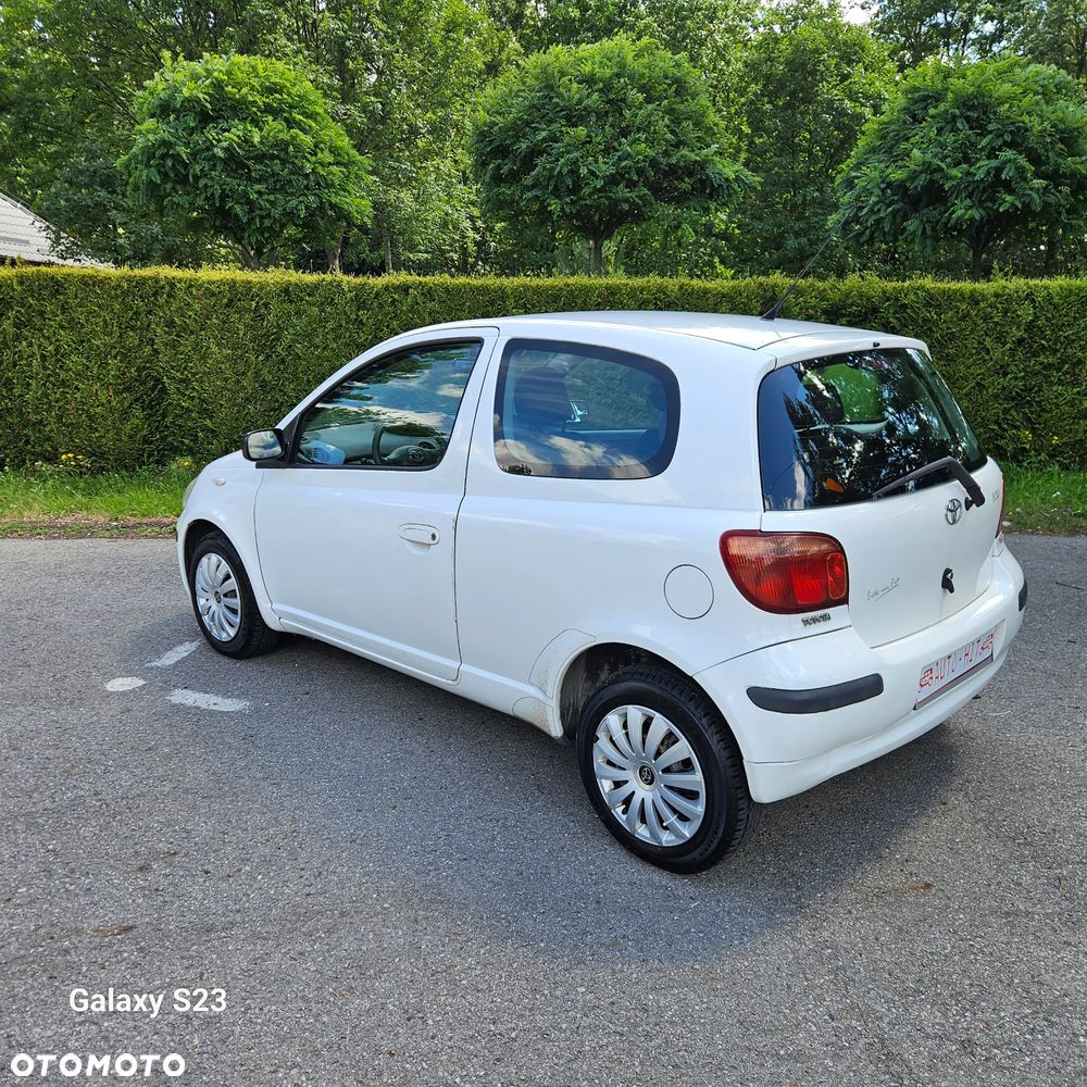 Toyota Yaris 1.0 - 13