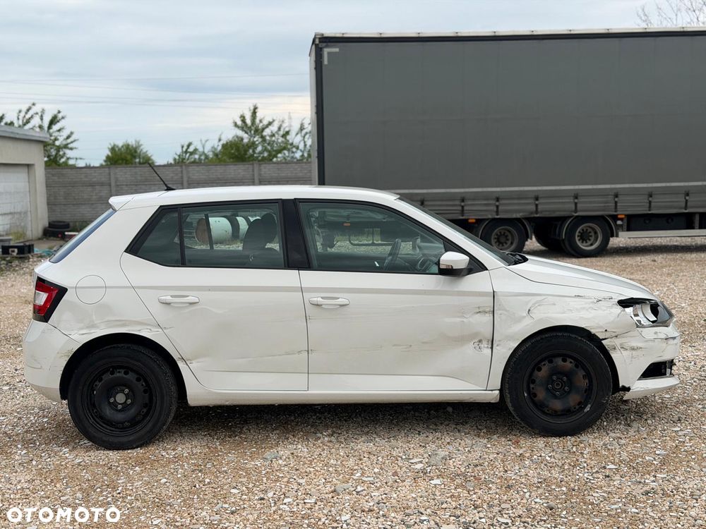 Skoda Fabia 1.0 MPI Ambition - 4