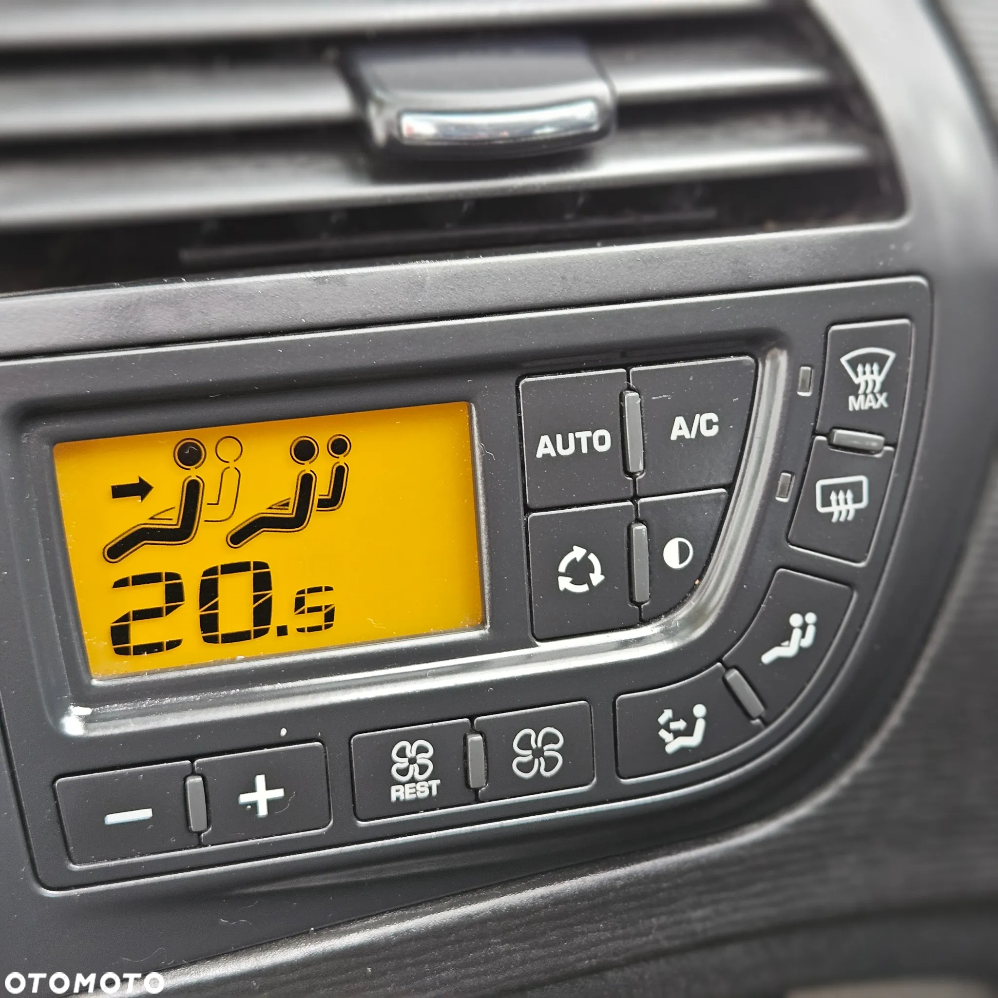 Citroën C4 Grand Picasso - 24
