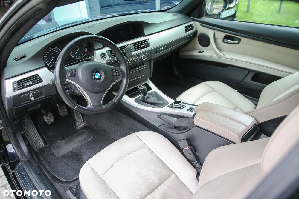 BMW Seria 3 320i - 14