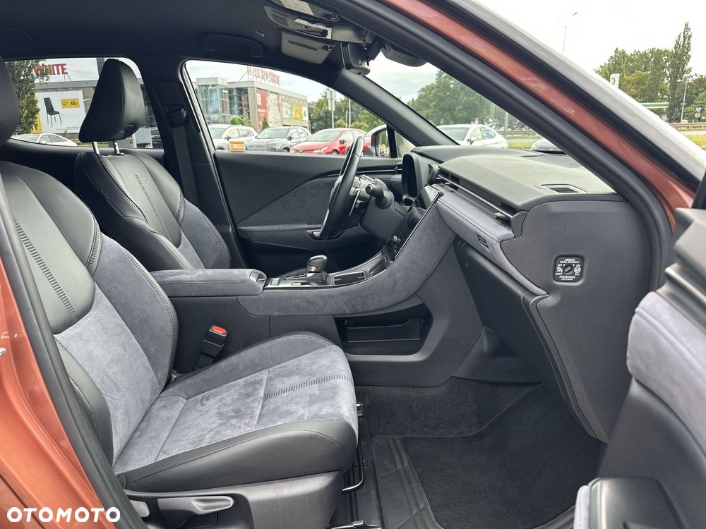 Lexus LBX 1.5 Hybrid Original Edition - 9