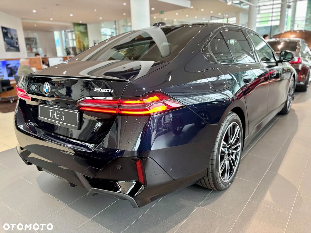 BMW Seria 5 520i mHEV M Sport - 4