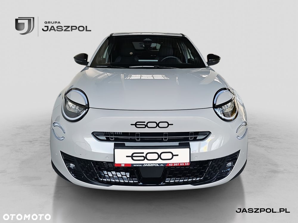 Fiat 600 1.2 Turbo Sport eDCT - 2