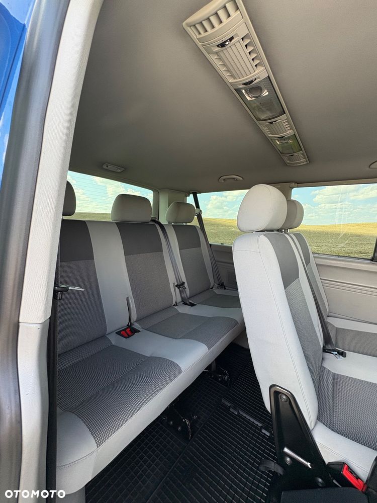 Volkswagen Caravelle - 6