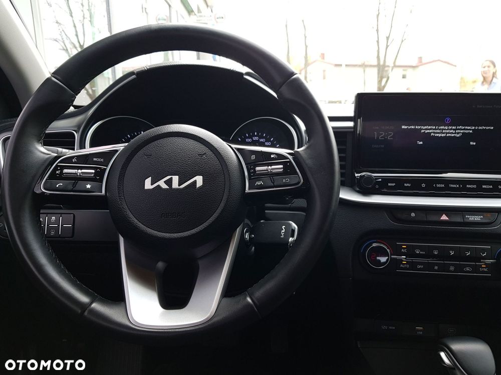 Kia Ceed - 13