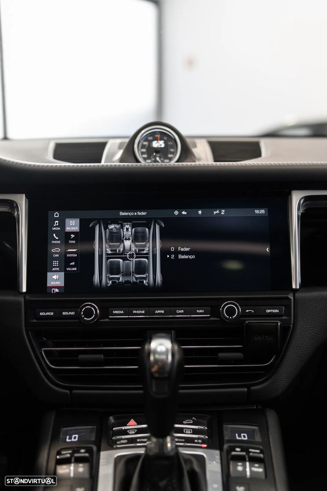 Porsche Macan S - 45