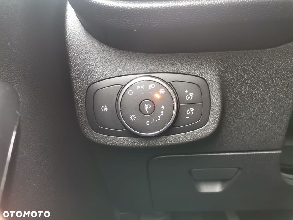 Ford Fiesta 1.1 Trend - 20