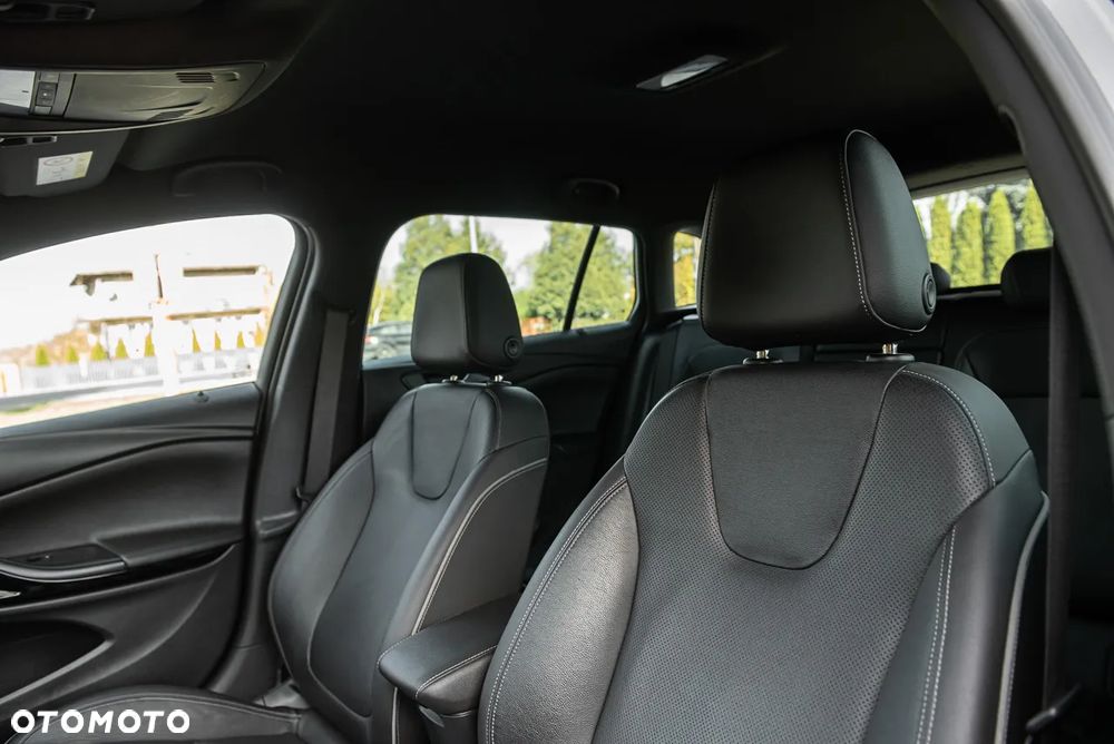 Opel Astra 1.4 Turbo Sports Tourer Innovation - 17