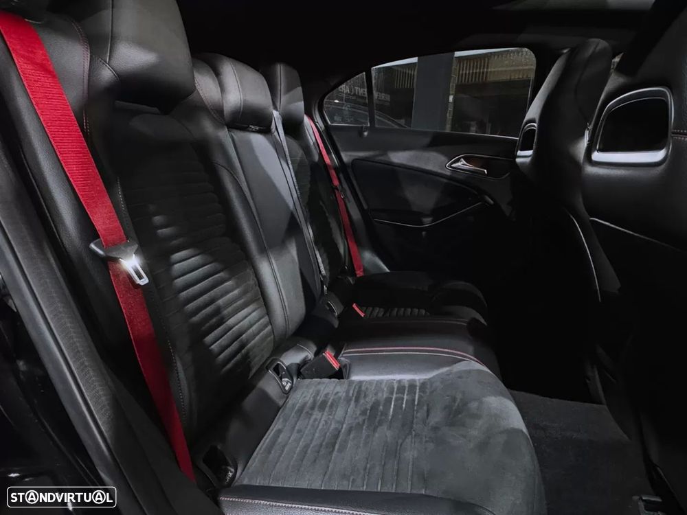 Mercedes-Benz A 45 AMG 4-Matic - 26