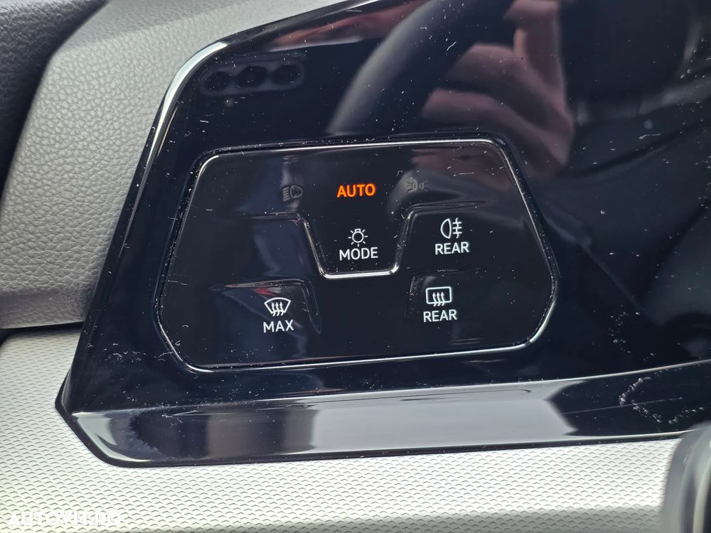 Volkswagen Golf 1.0 TSI OPF - 24