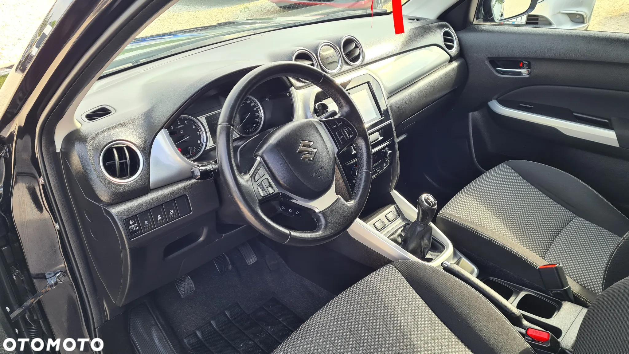 Suzuki Vitara - 25