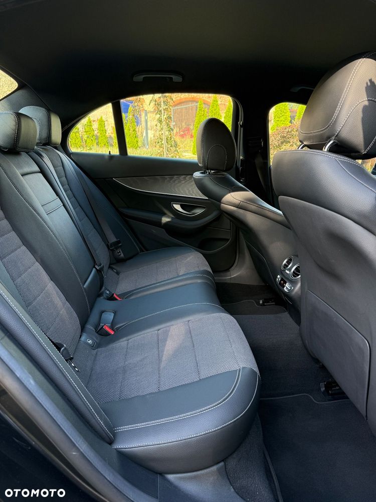 Mercedes-Benz Klasa E 300 d 4-Matic Avantgarde - 29