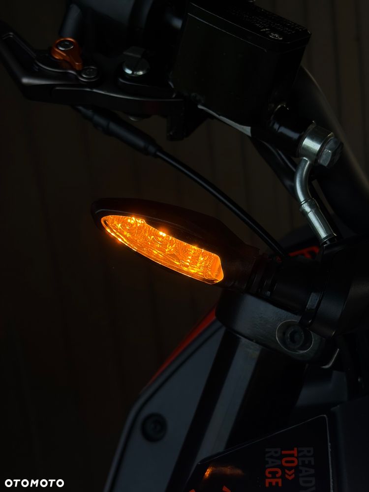 KTM Duke 125 - 34