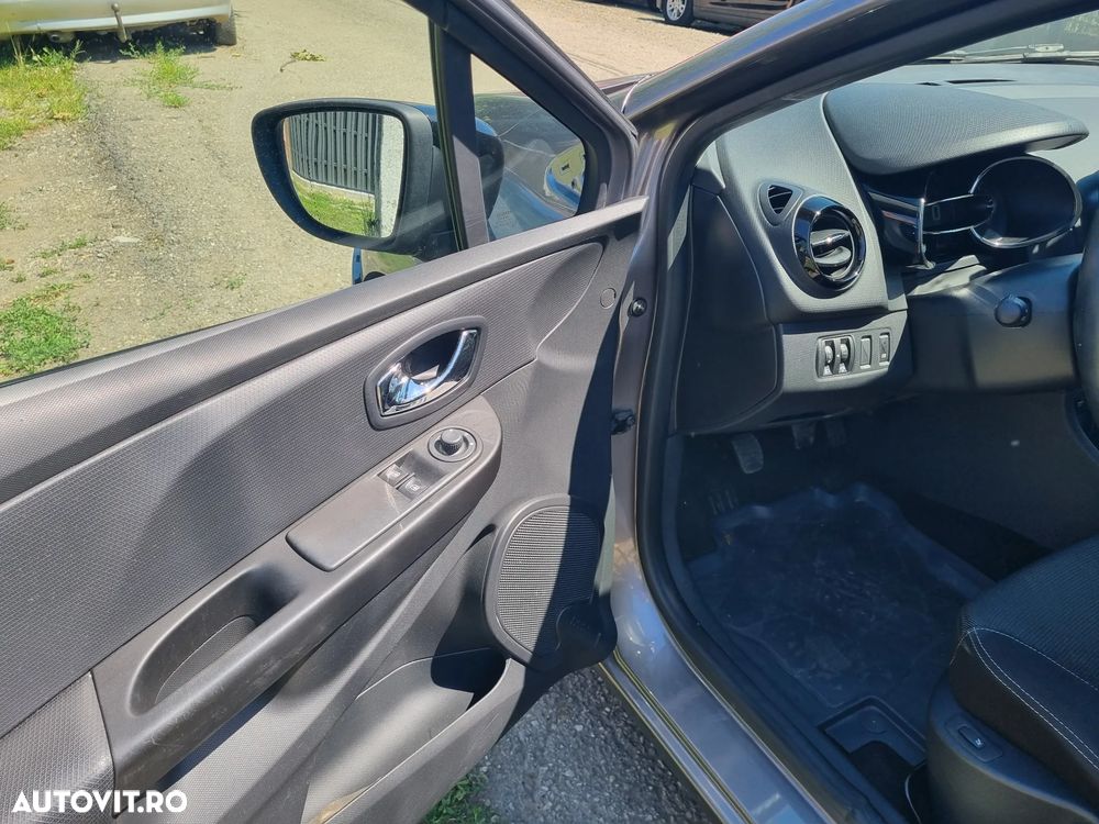 Renault Clio - 16