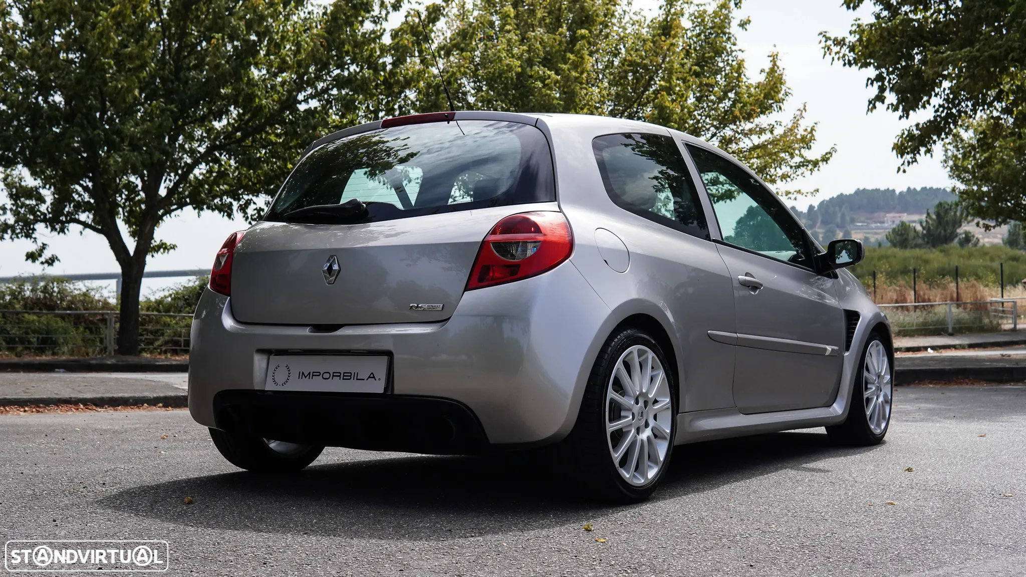Renault Clio 2.0 16V Sport - 23