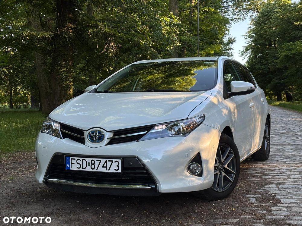 Toyota Auris 1.8 HSD Luna - 2