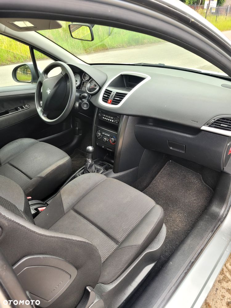 Peugeot 207 1.4 16V Trendy - 13