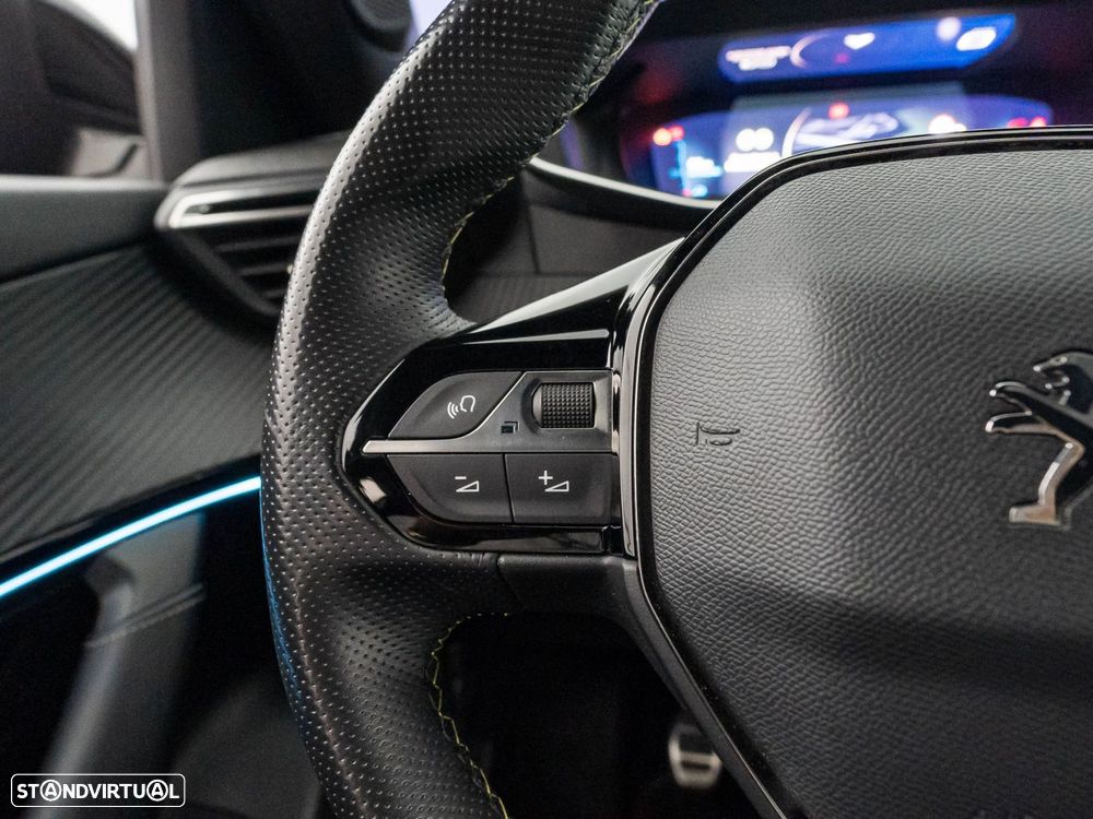 Peugeot 2008 1.2 PureTech GT - 19