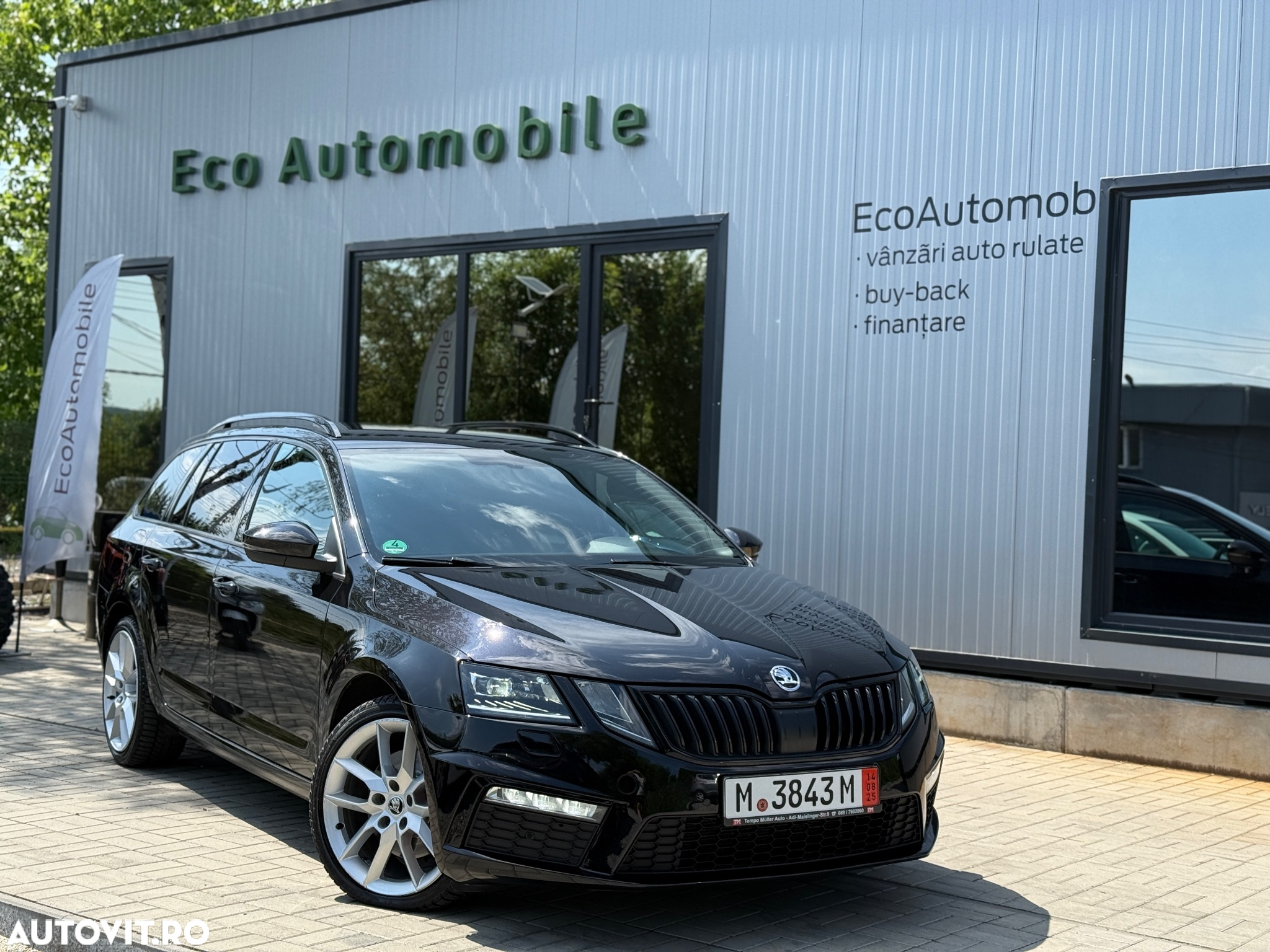 Skoda Octavia Combi Diesel 2.0 TDI DSG RS - 9
