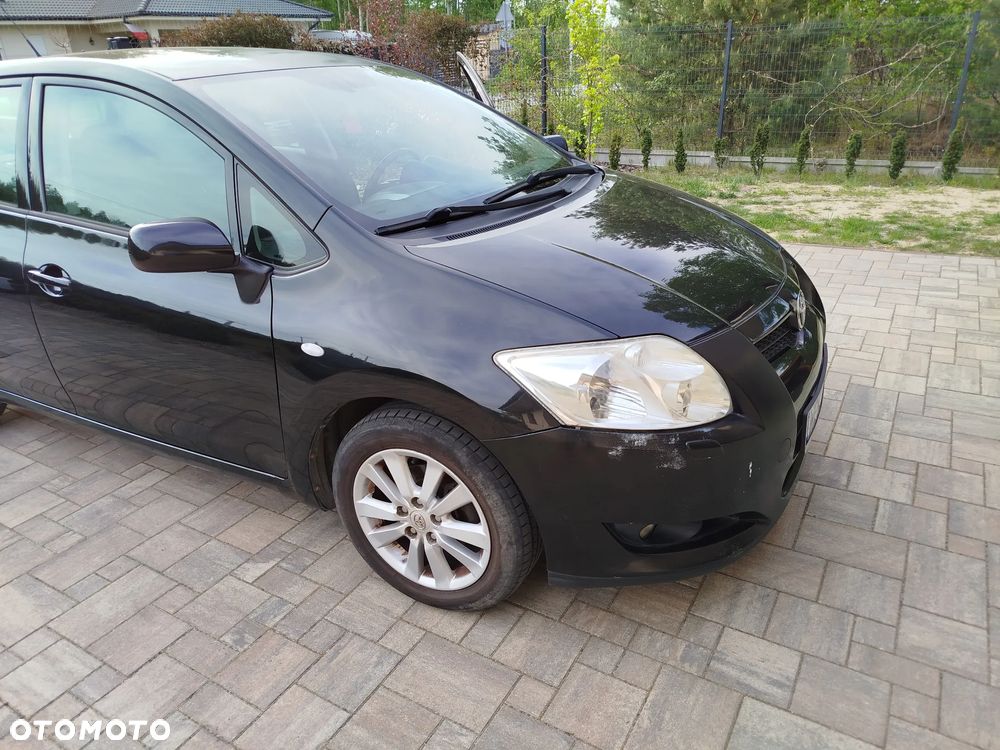 Toyota Auris - 2