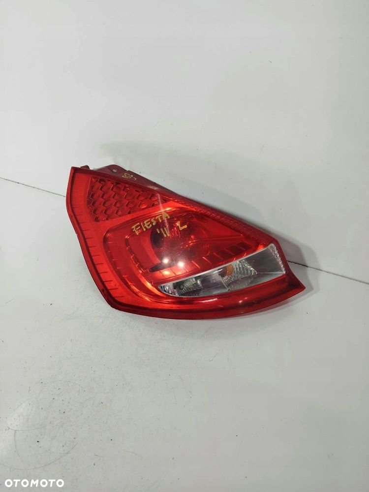 LAMPA LEWA TYLNA FORD FIESTA MK7 08-17 - 1