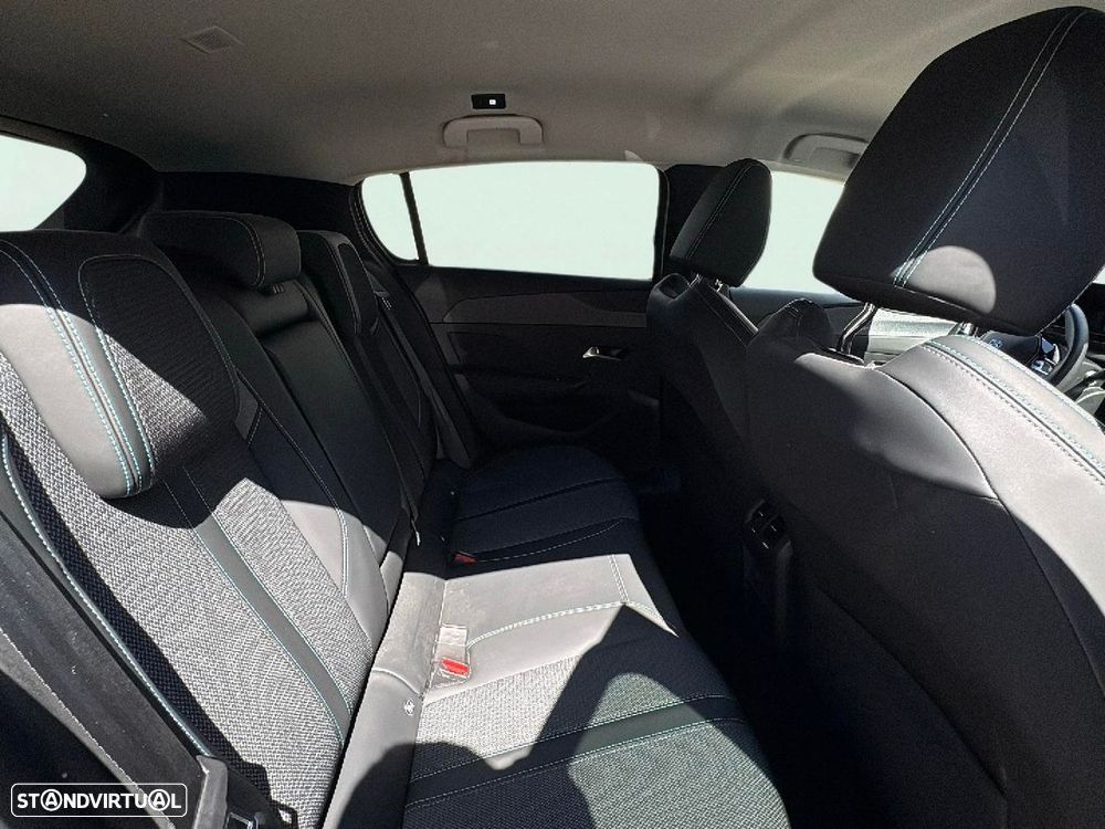 Peugeot 308 1.2 PureTech Allure Pack - 16