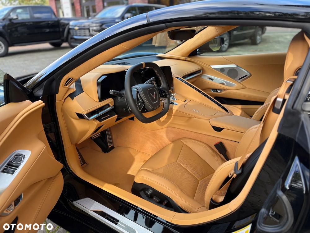 Chevrolet Corvette - 16