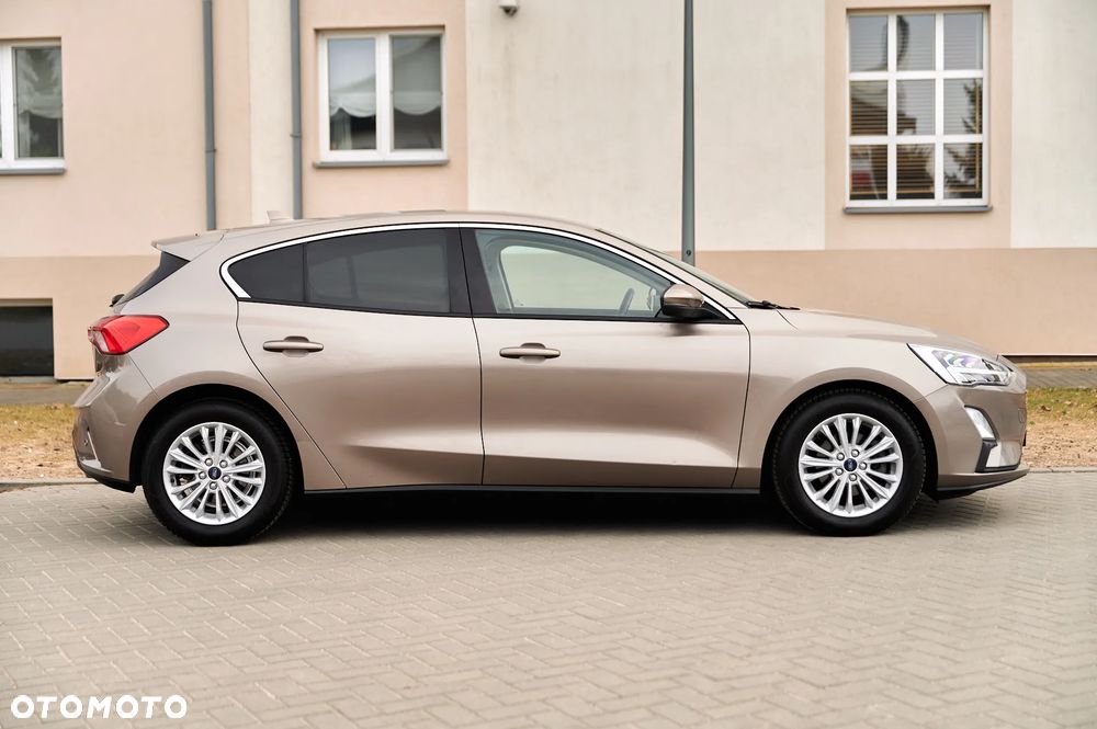 Ford Focus 1.5 EcoBlue Start-Stopp-System TITANIUM DESIGN - 21