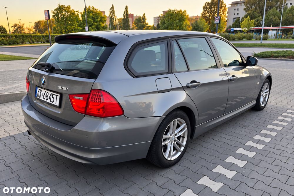 BMW Seria 3 2010 photo 5