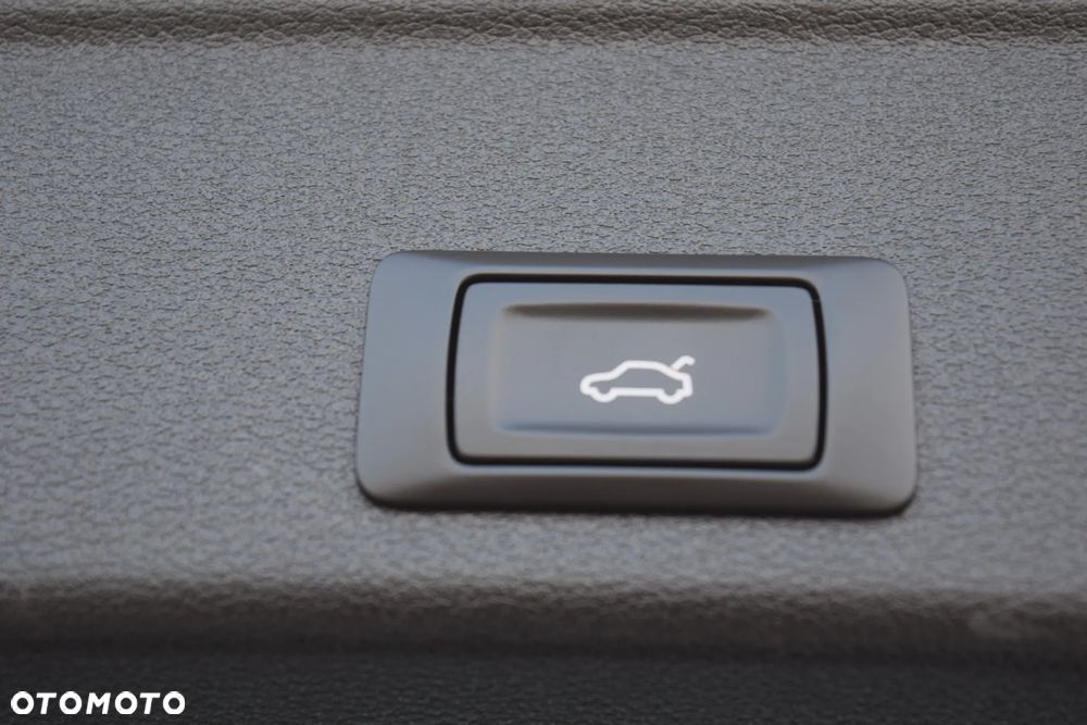 Audi A4 Avant 40 TDI quattro S tronic S line - 36