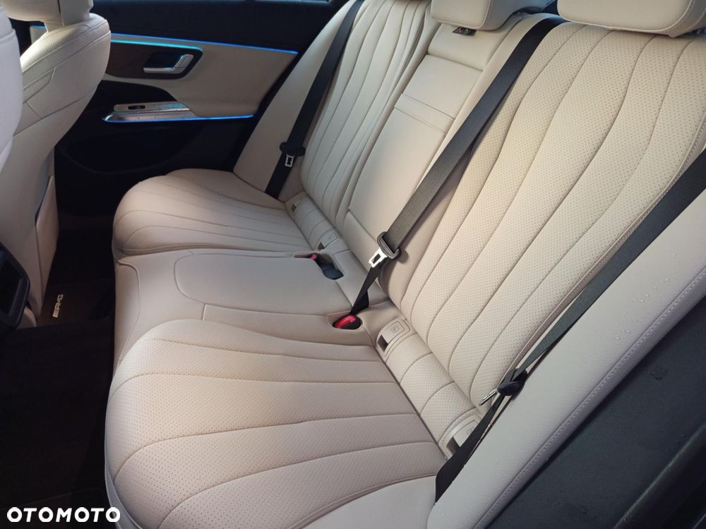 Mercedes-Benz Klasa E - 9