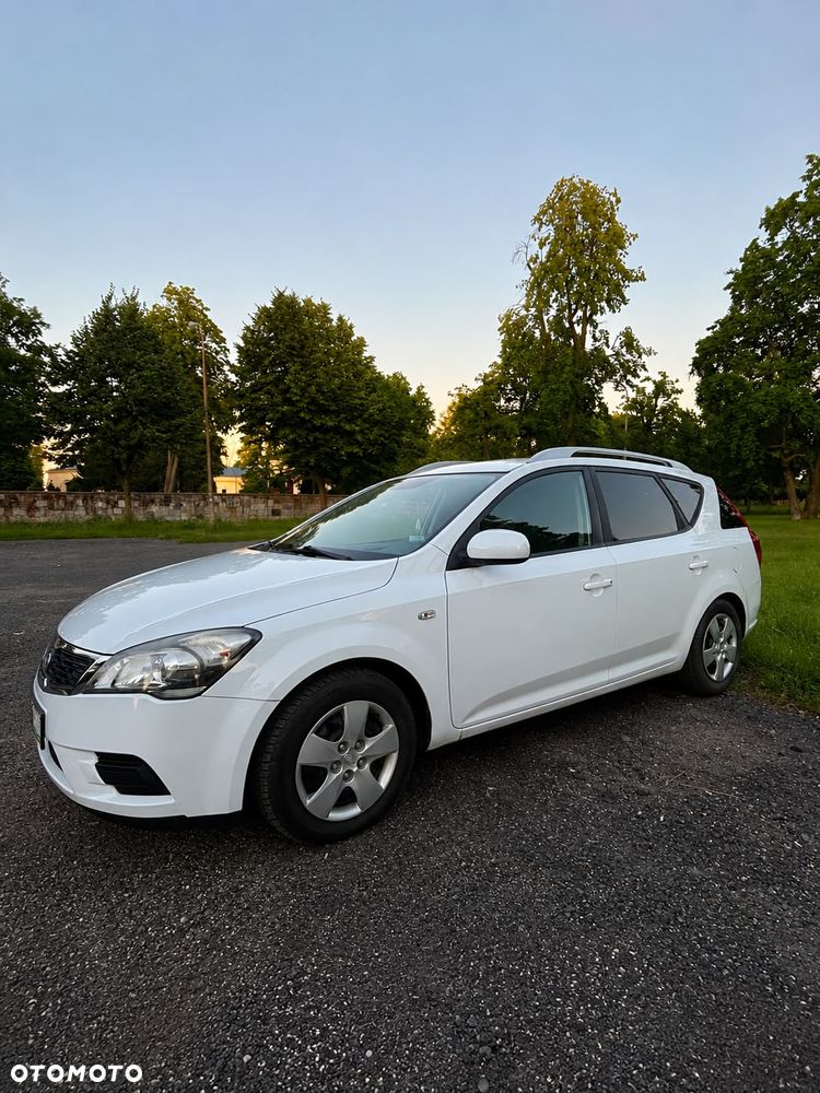 Kia Ceed - 7