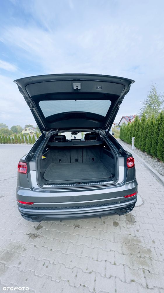 Audi Q8 - 32