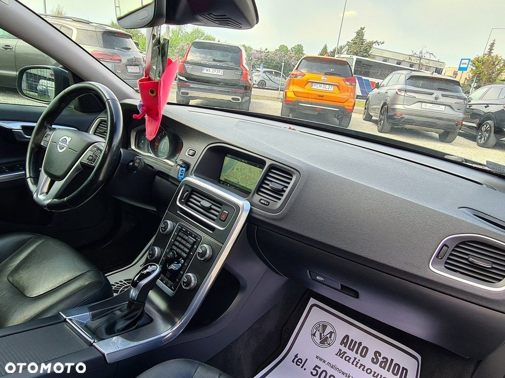 Volvo V60 T5 Drive-E Momentum - 29