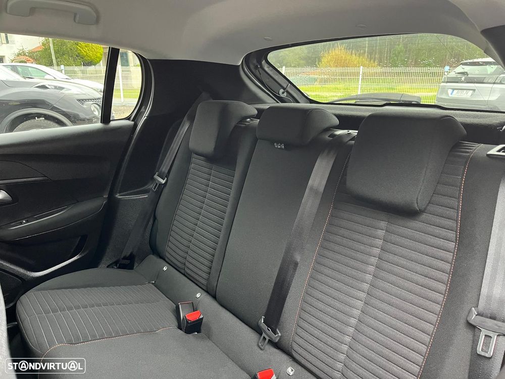 Peugeot 208 1.2 PureTech Active Pack - 25