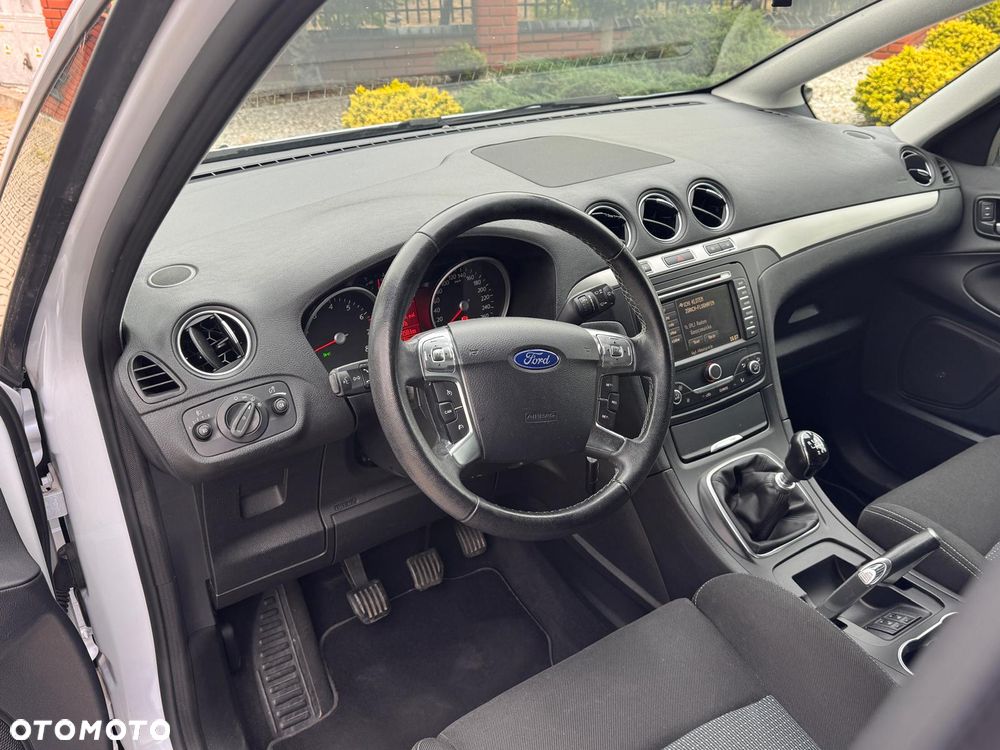 Ford S-Max - 22