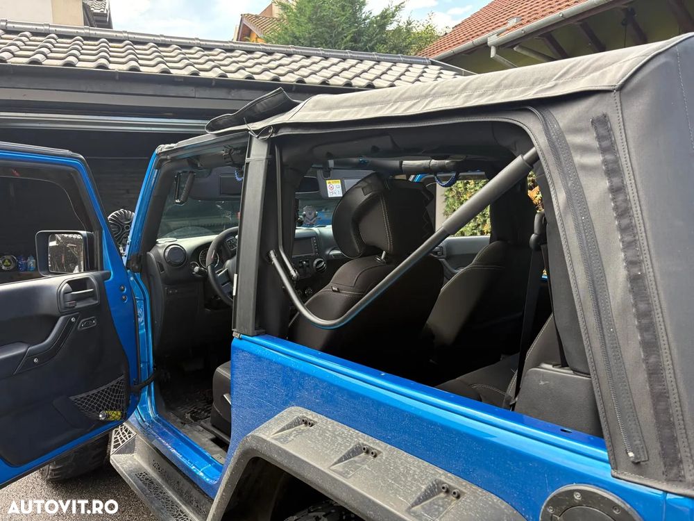 Jeep Wrangler 2.8 CRD AT Rubicon - 29