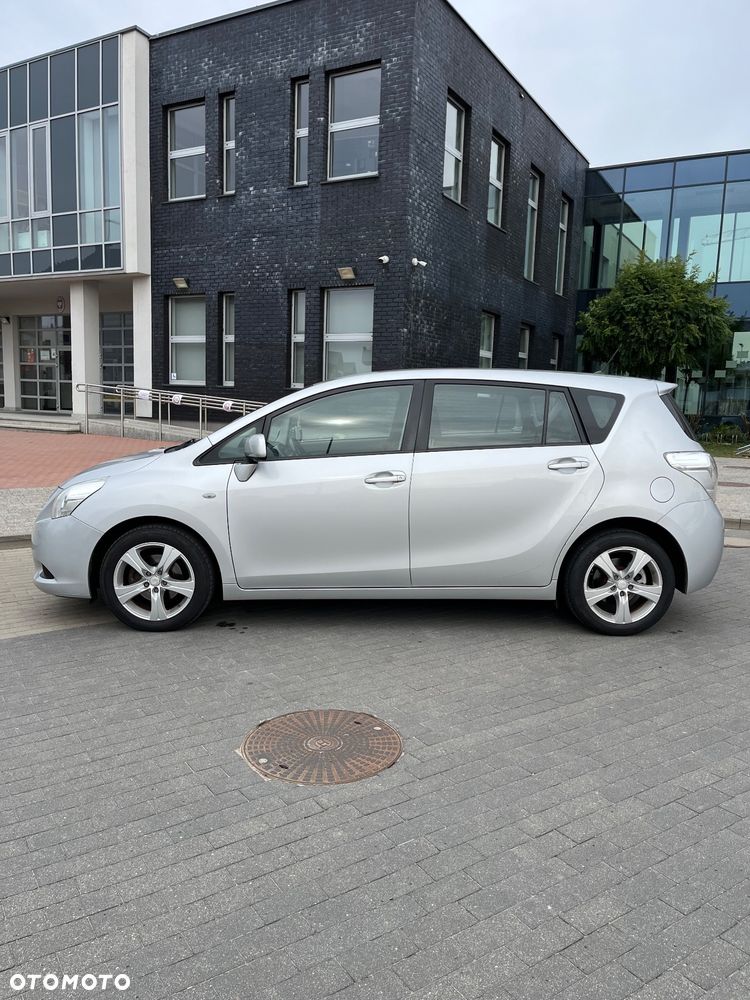 Toyota Verso - 2