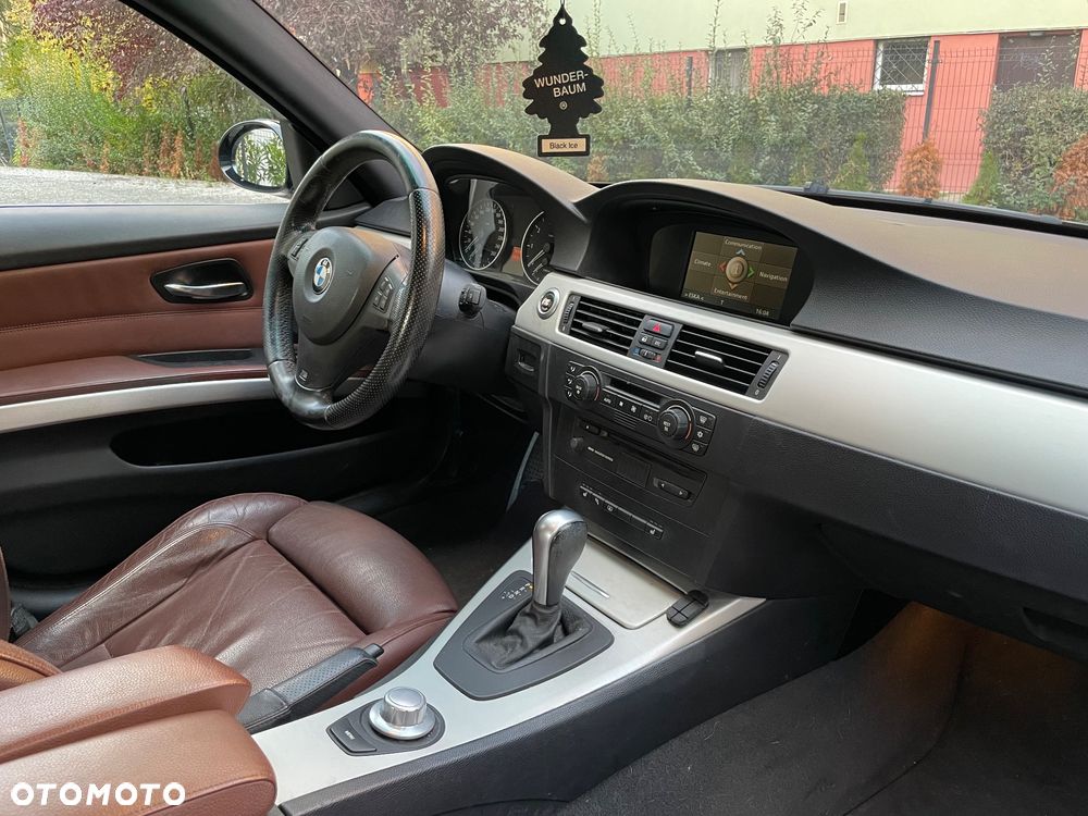 BMW Seria 3 320i - 12